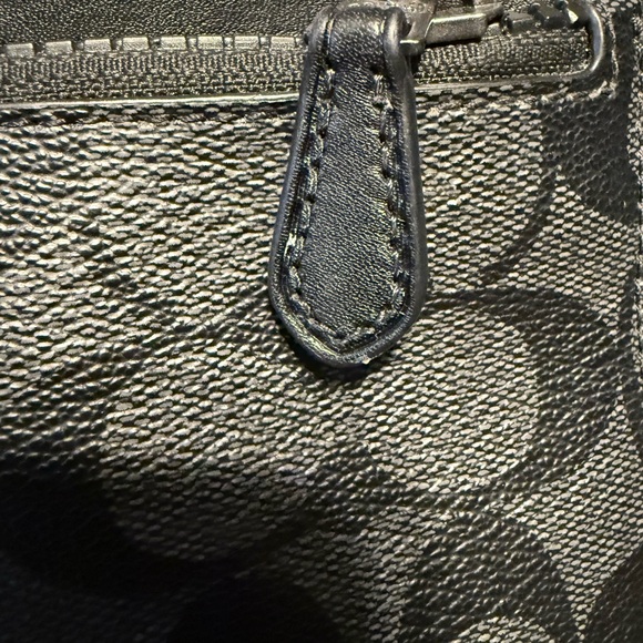 COACH - Picture 8 of 9